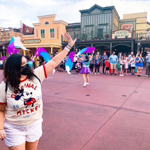 Meet your Posher, Kristen - Picture 4 of 9